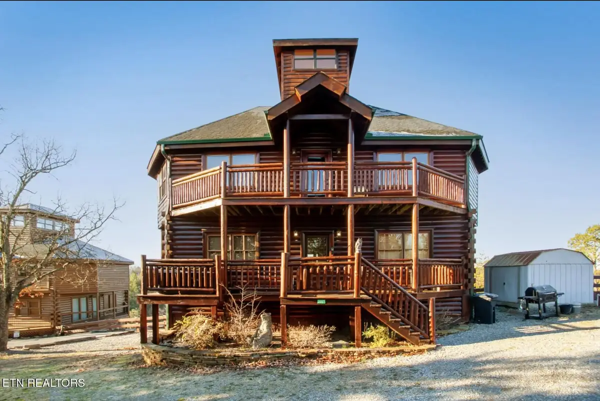 2087 Kerr Rd, Sevierville, TN 37876 - #1