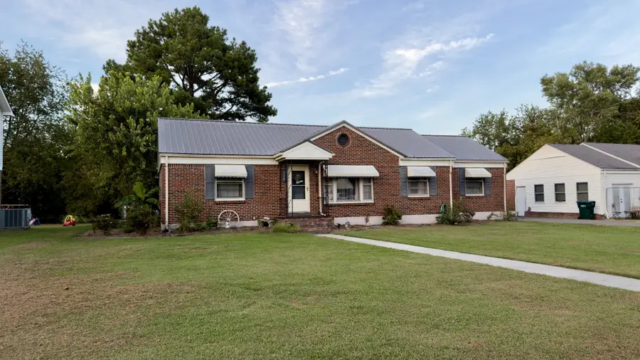924 Nichols St, Pulaski, TN 38478 - #2