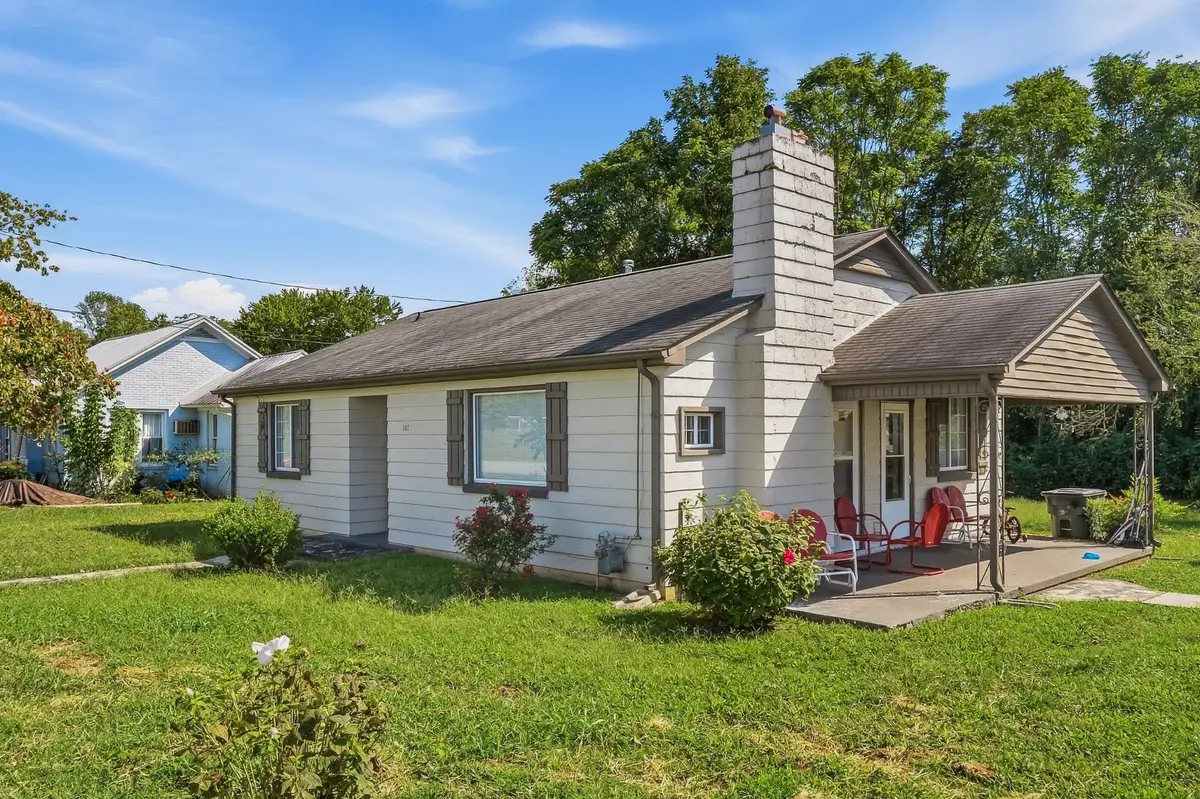 121 Walker St, Sparta, TN 38583 - #1