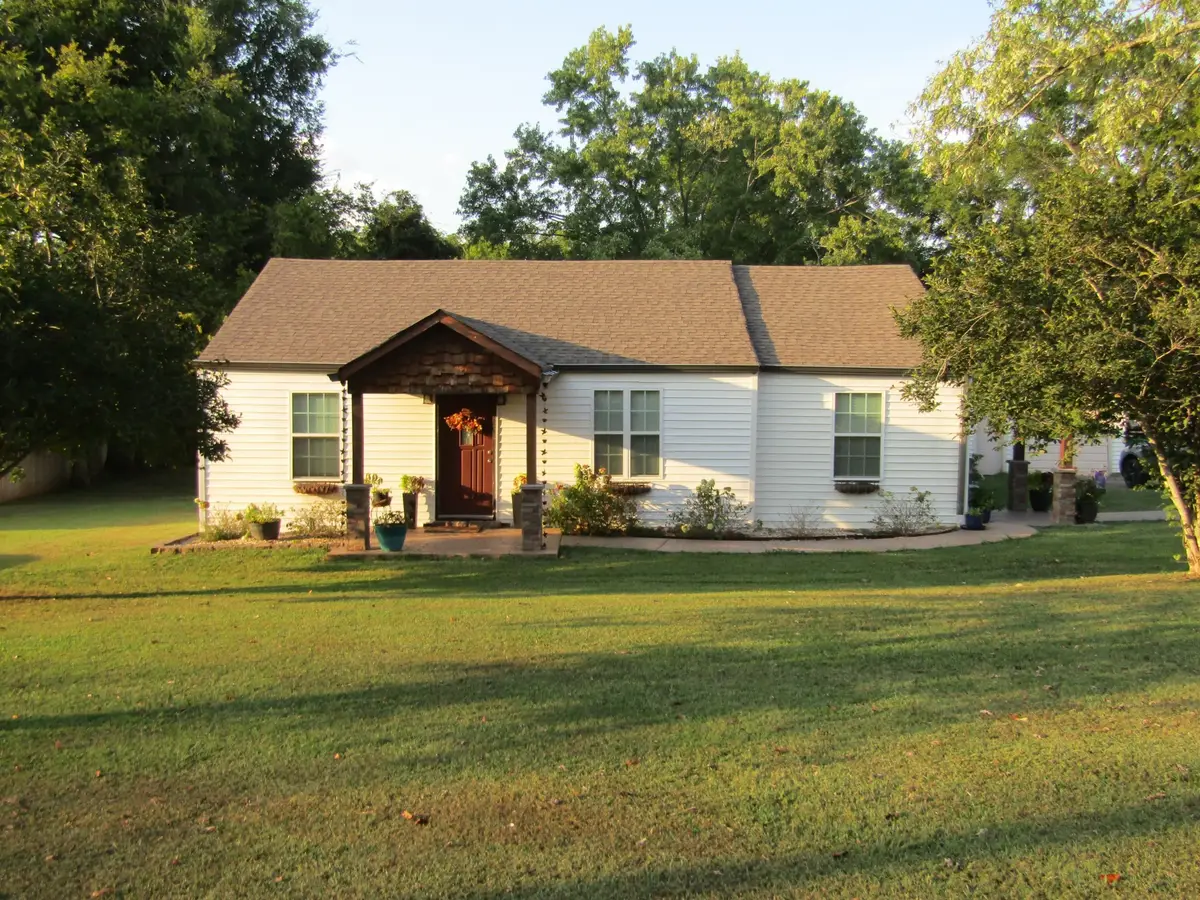 326 Hillsdale St, Lewisburg, TN 37091 - #1