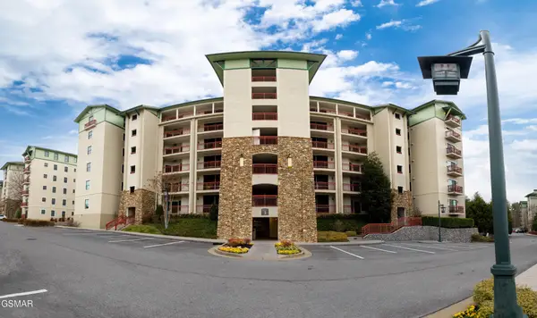 212 Dollywood Lane #355, Pigeon Forge, TN 37863