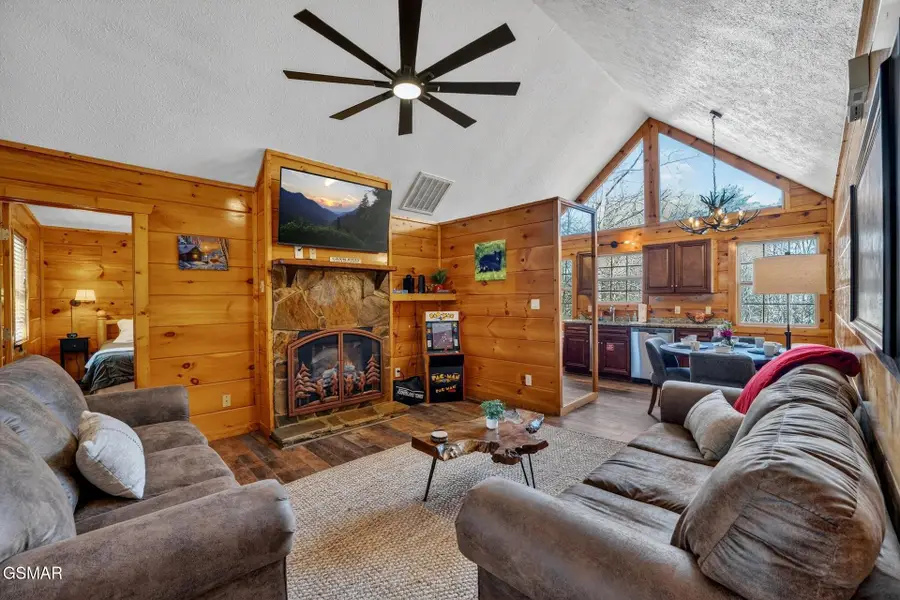 623 Country Oaks Drive, Pigeon Forge, TN 37863 - #2