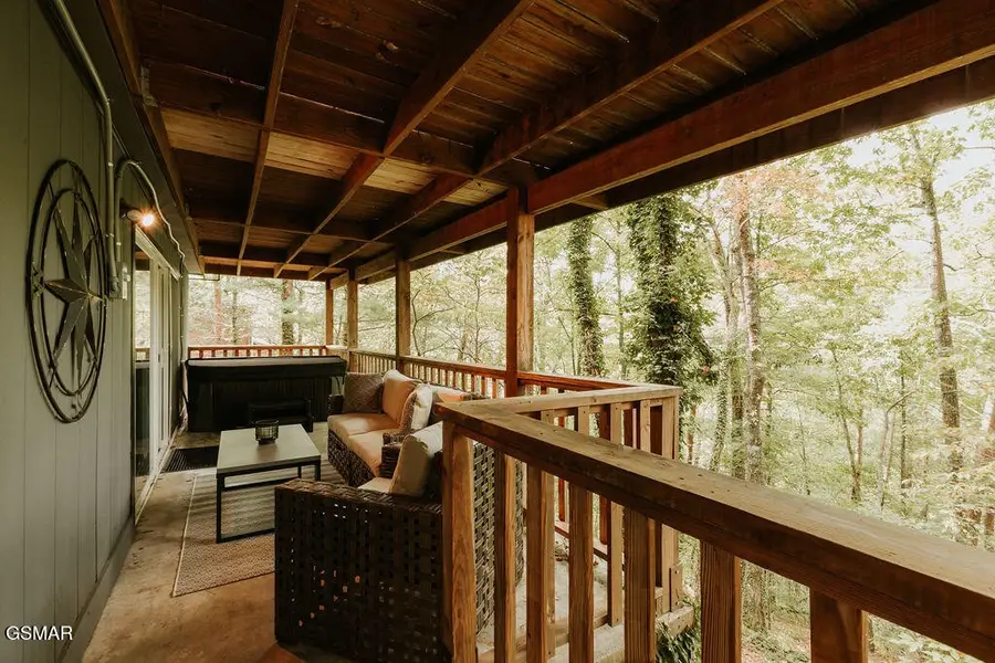207 Cutter Gap Road, Townsend, TN 37882 - #2