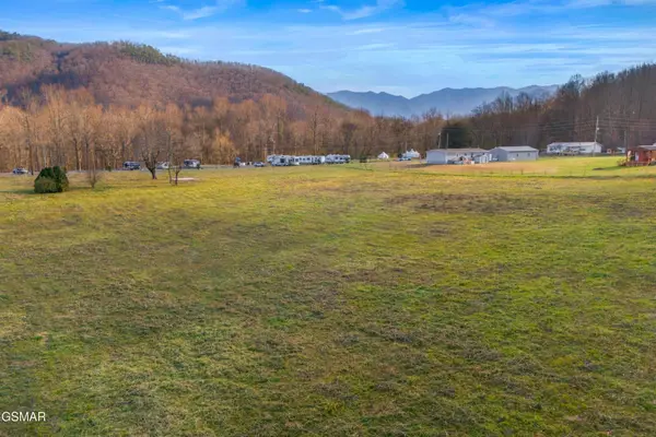 4121 Chavis Road, Cosby, TN 37722