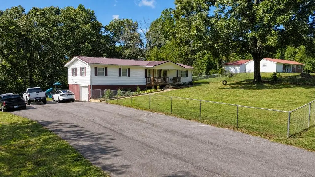 271 Oakdale Rd, Camden, TN 38320 - #1