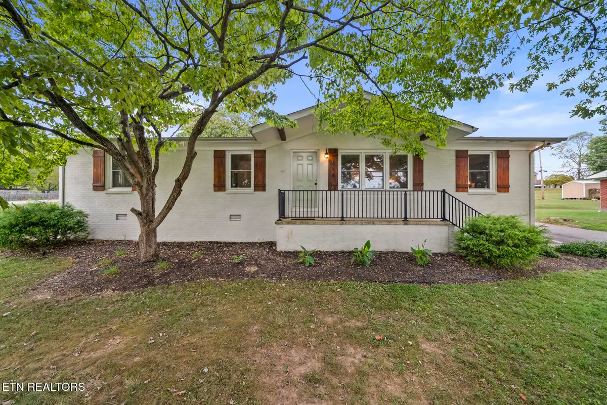 516 Madison Ave, Sparta, TN 38583 - #1