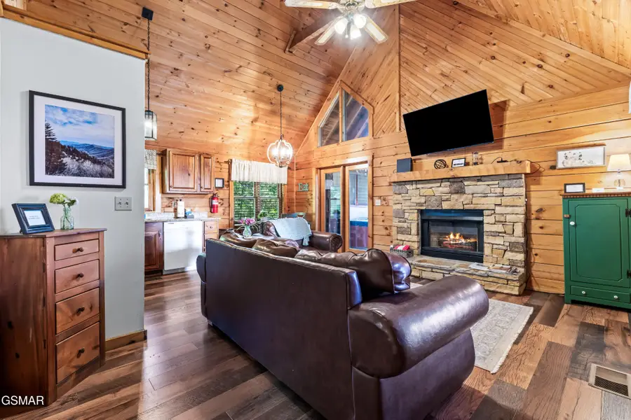261 Cherokee Path Way, Sevierville, TN 37876 - #2