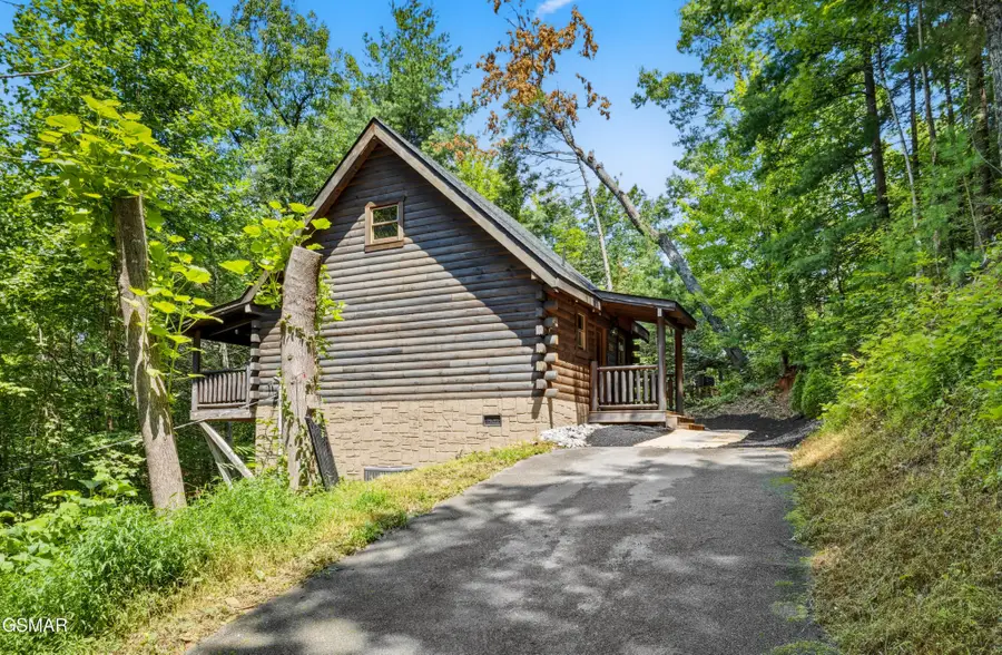 1922 Beach Front Drive #1922, Sevierville, TN 37876 - #3