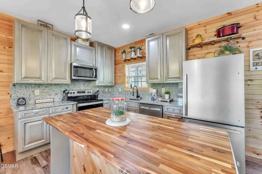 634 Stockton Drive, Sevierville, TN 37876 - #2