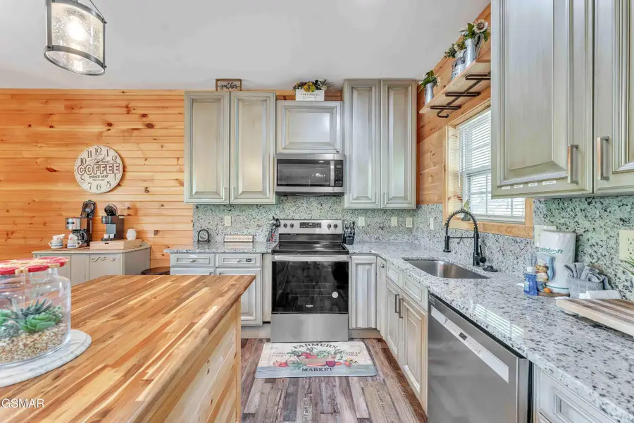 634 Stockton Drive, Sevierville, TN 37876 - #3