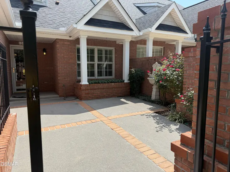 1035 Fine Glen Drive, Sevierville, TN 37862 - #2
