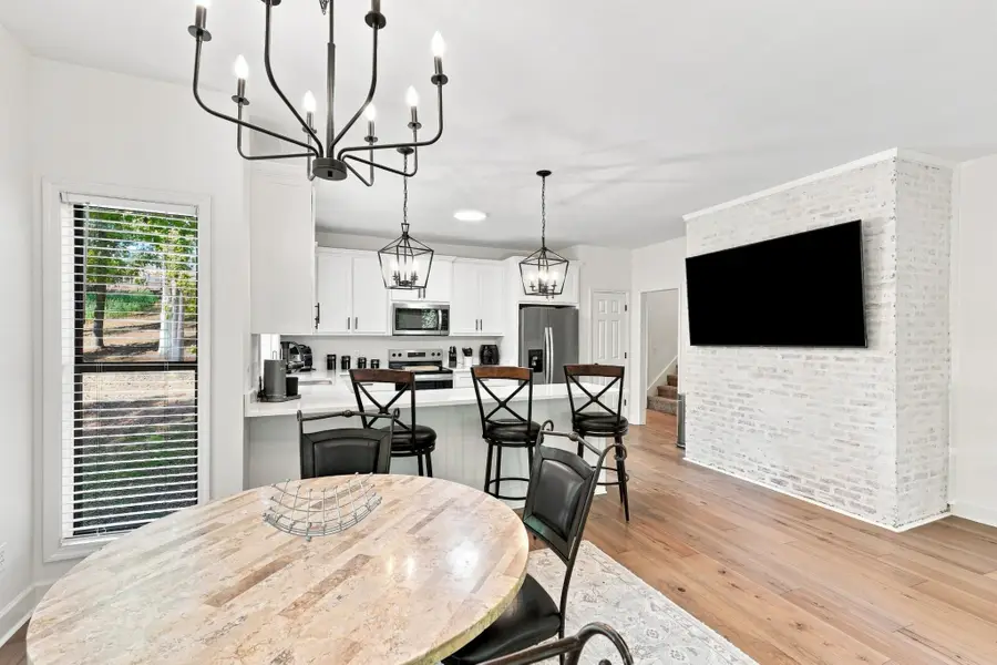 103 East Cv, Florence, AL 35634 - #3