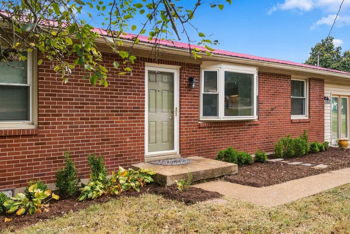 2206 Courtney Ave, Nashville, TN 37218 - #1