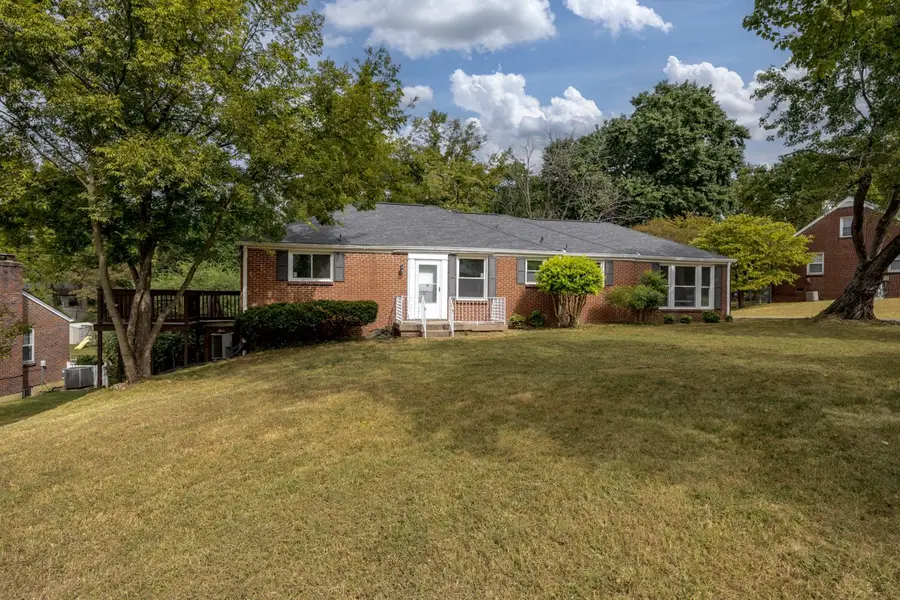 230 Fairway Dr, Nashville, TN 37214 - #2