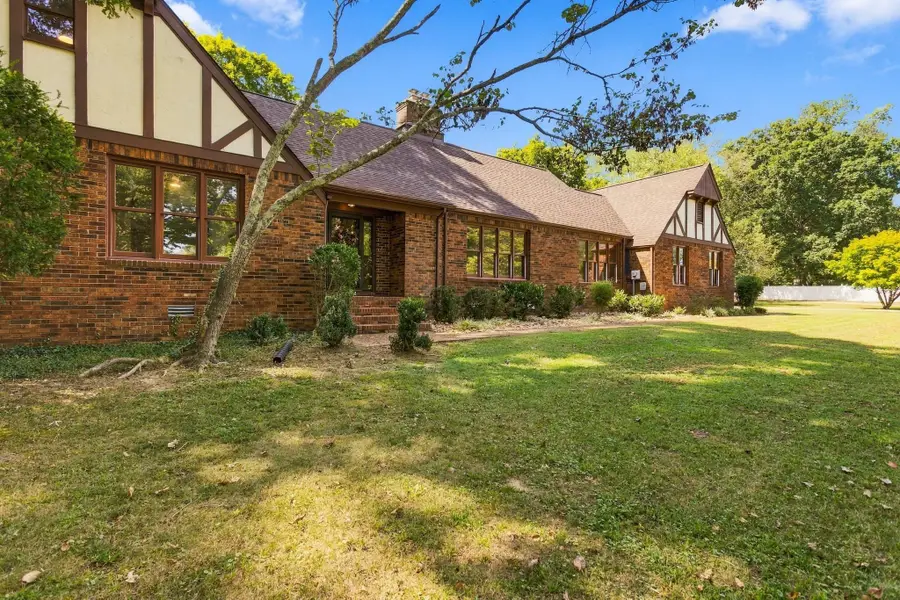 904 Westside Dr, Tullahoma, TN 37388 - #3