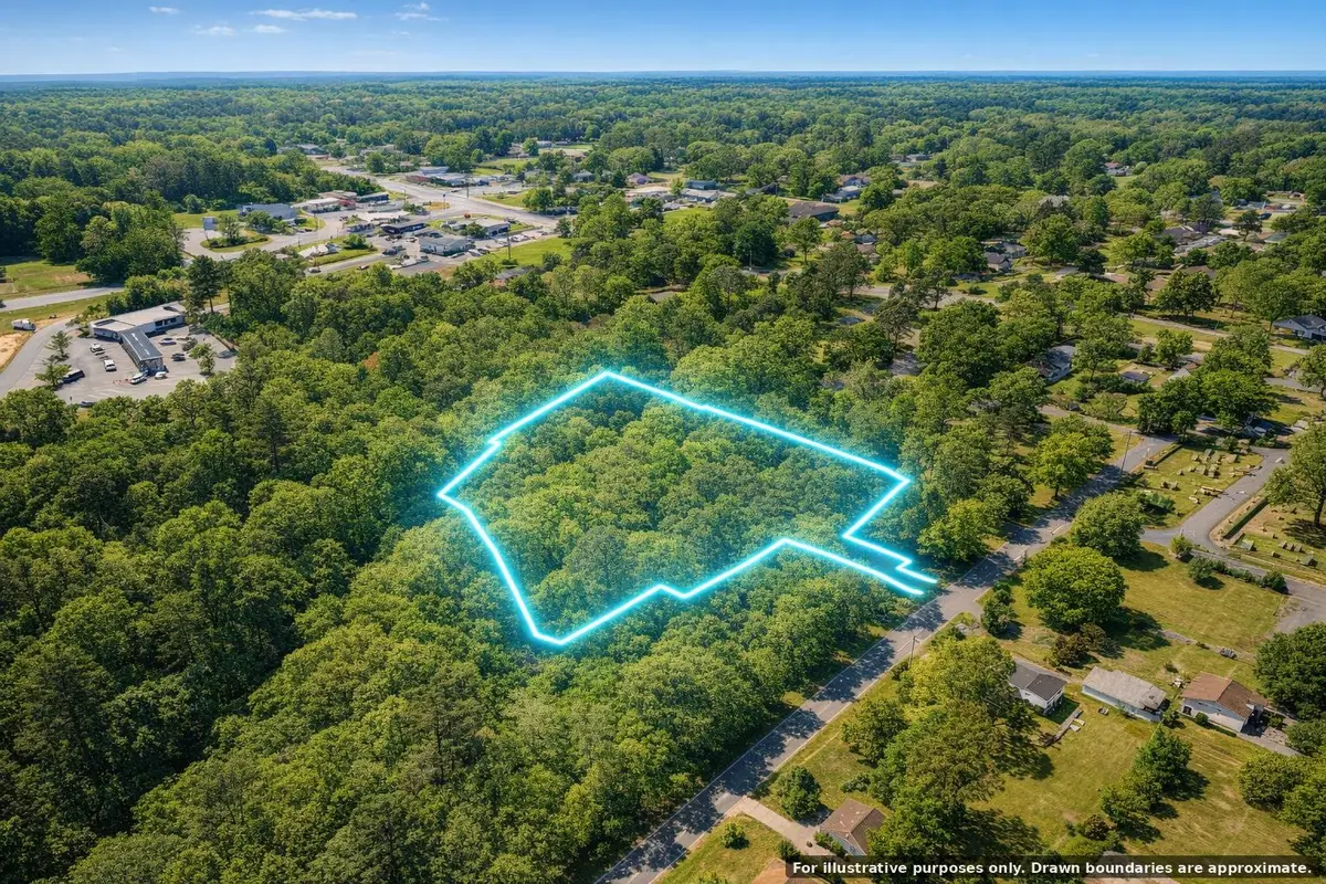 417 N Park St, Hohenwald, TN 38462 - #1