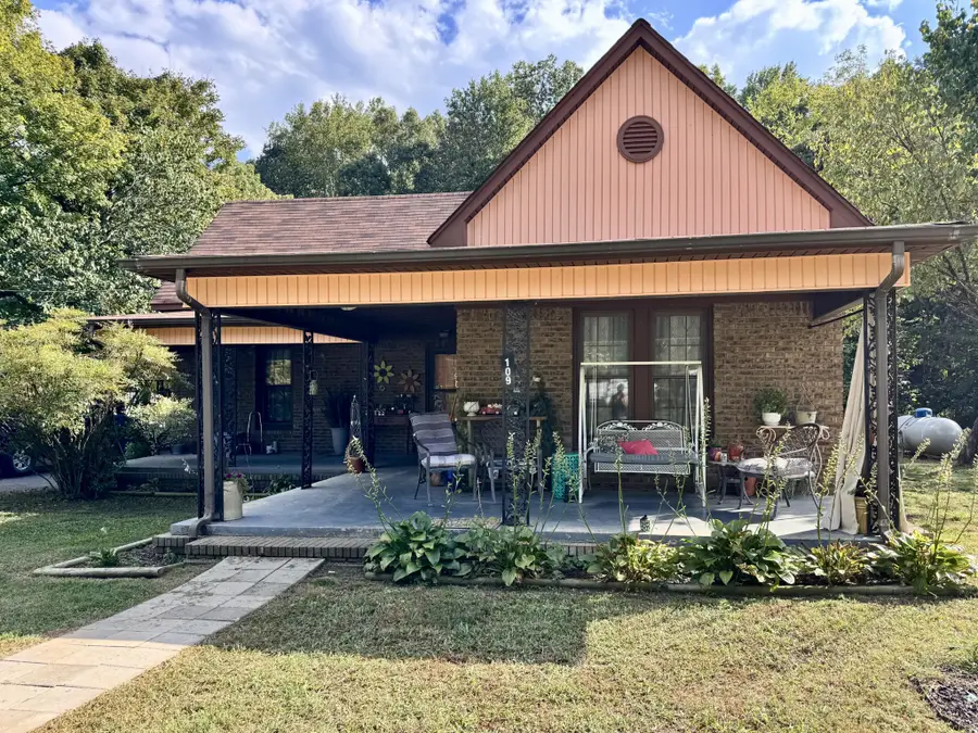109 W 1st St, Iron City, TN 38463 - #3