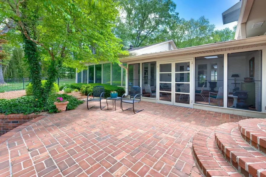 414 Bellwood Dr, Dickson, TN 37055 - #2