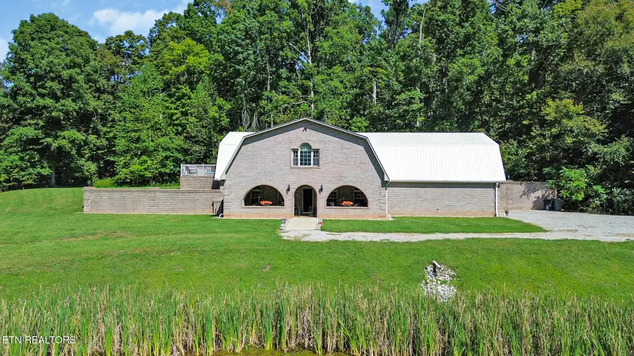 2705 Lick Creek Rd, Pall Mall, TN 38577 - #2