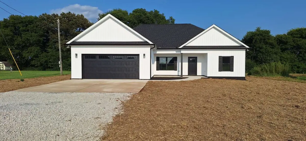 1557 Rowe Gap Rd, Winchester, TN 37398 - #1