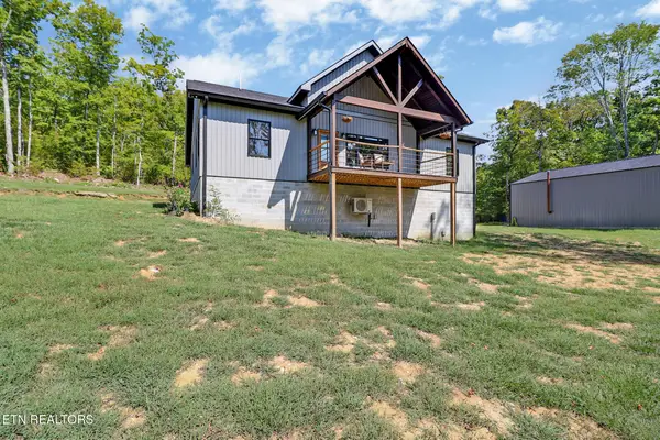 715 Crab Mountain Rd, Jamestown, TN 38556
