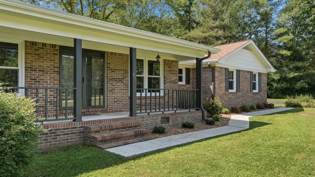 721 Turkey Creek Dr, Tullahoma, TN 37388 - #1