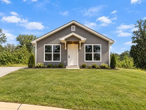 112 Hill Place Court, Dickson, TN 37055