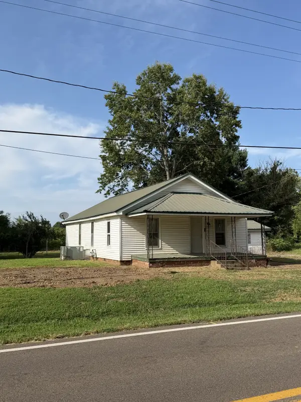 10390 Highway 54, Paris, TN 38242