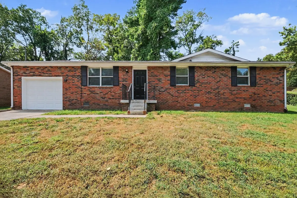 636 Frankfort Dr, Hermitage, TN 37076 - #1