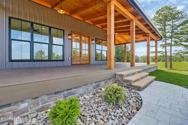 1301 Nichol Creek Drive, Jamestown, TN 38556
