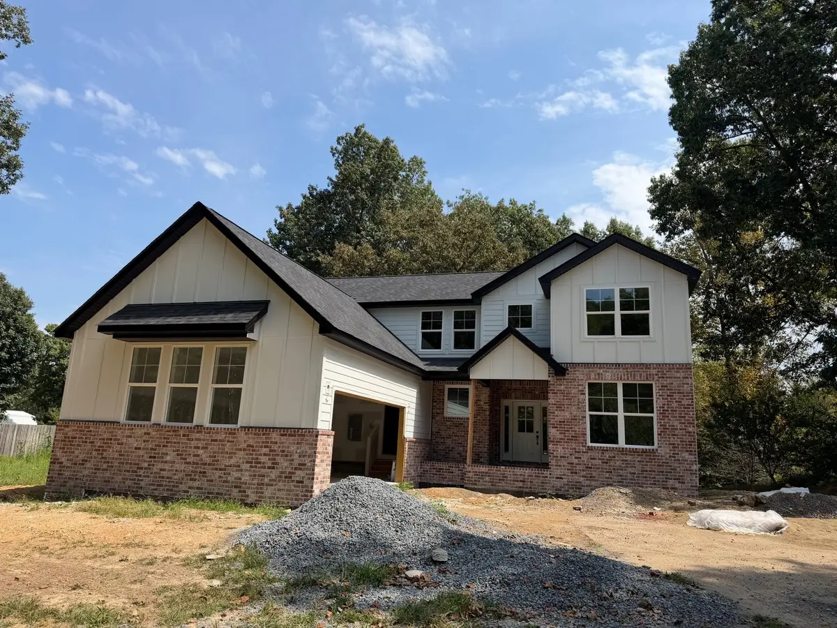 3717 Pleasant Grove Rd, White House, TN 37188 - #1