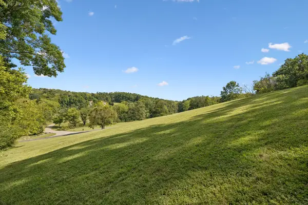 110 Hidden Valley Rd, Arrington, TN 37014