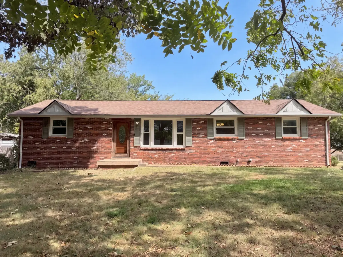 313 Lafayette Rd, Clarksville, TN 37042 - #1