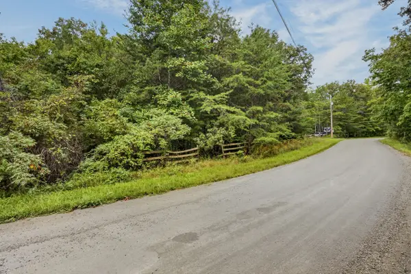 15 Muddy Rd, Crossville, TN 38571