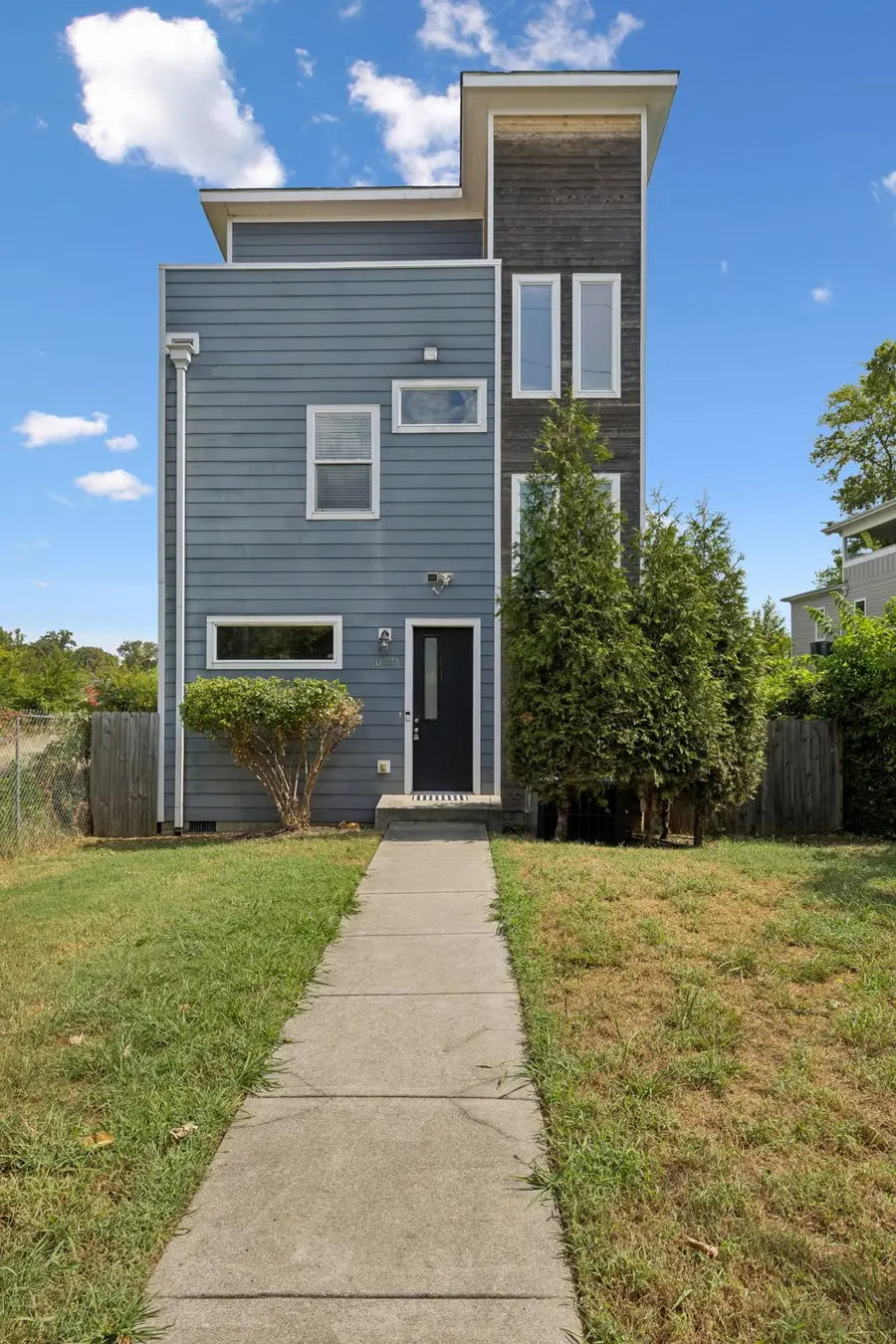 1044 2nd Ave S, Nashville, TN 37210 - #2
