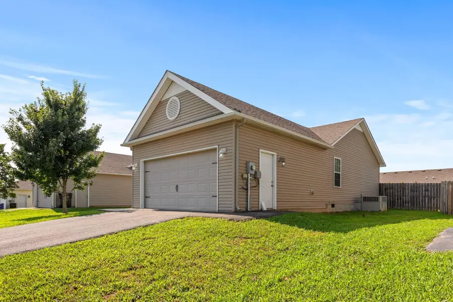 1820 Emily Ln, Columbia, TN 38401 - #2