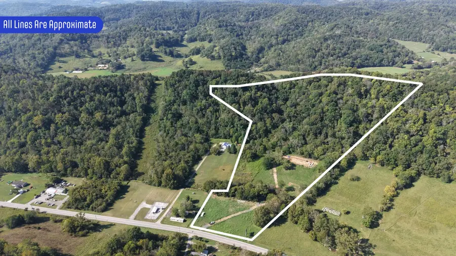 3360 Hartsville Rd, Lafayette, TN 37083 - #2
