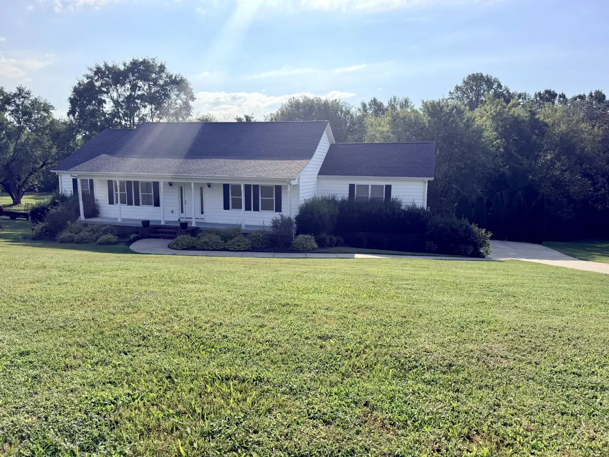 1909 Pointe Barton Dr, Lebanon, TN 37087 - #1