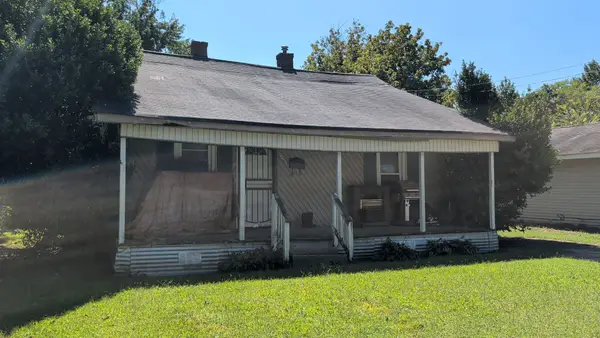 408 E 2nd St, Trenton, TN 38382