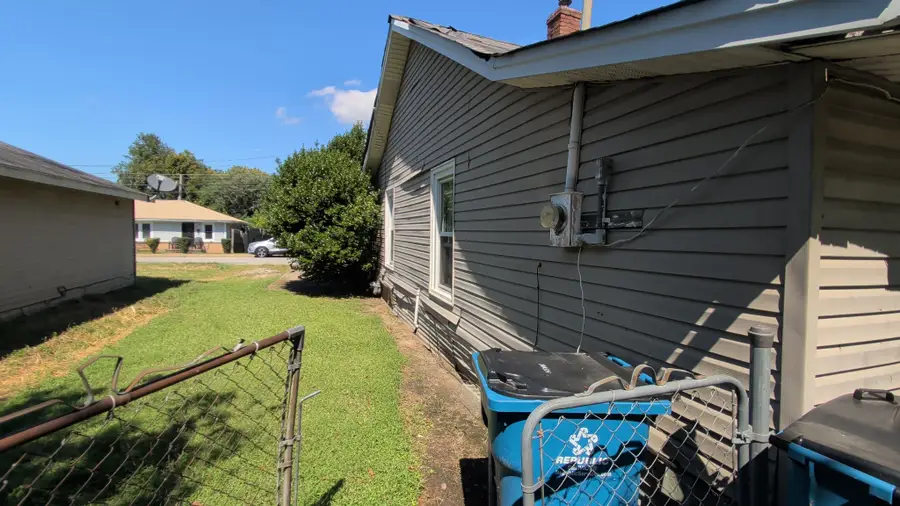 408 E 2nd St, Trenton, TN 38382 - #2