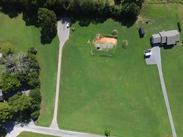 452 Etowah Rd, Benton, TN 37307