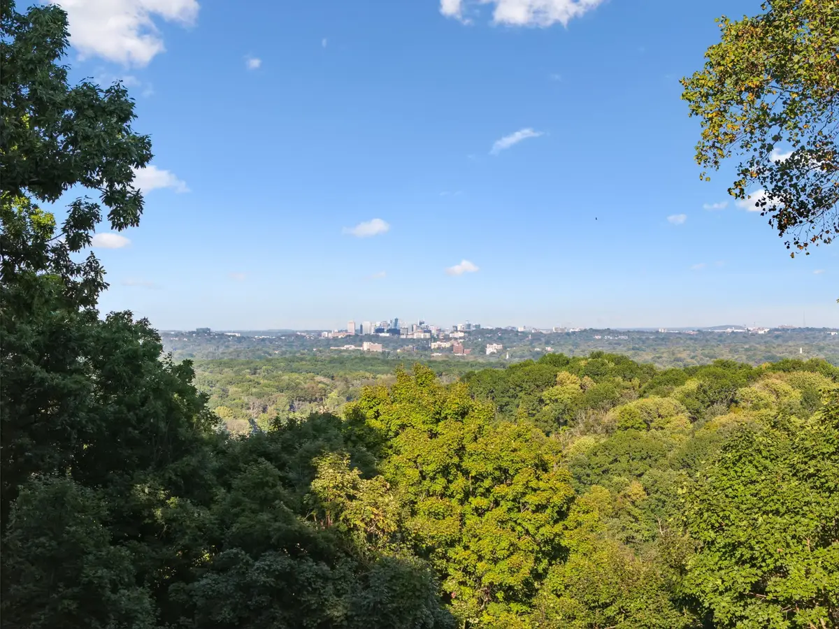 125 Jocelyn Hills Dr, Nashville, TN 37205 - #1