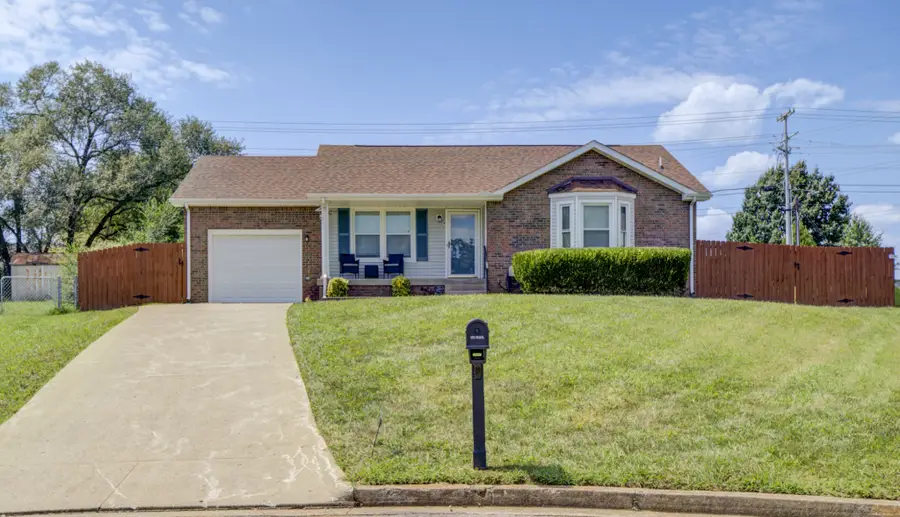 202 Bradley Ct, Clarksville, TN 37043 - #3