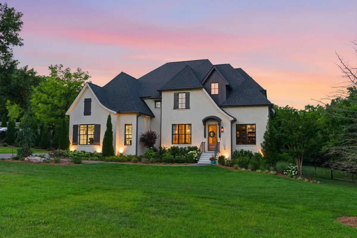 2108 Timberwood Pl, Nashville, TN 37215 - #1