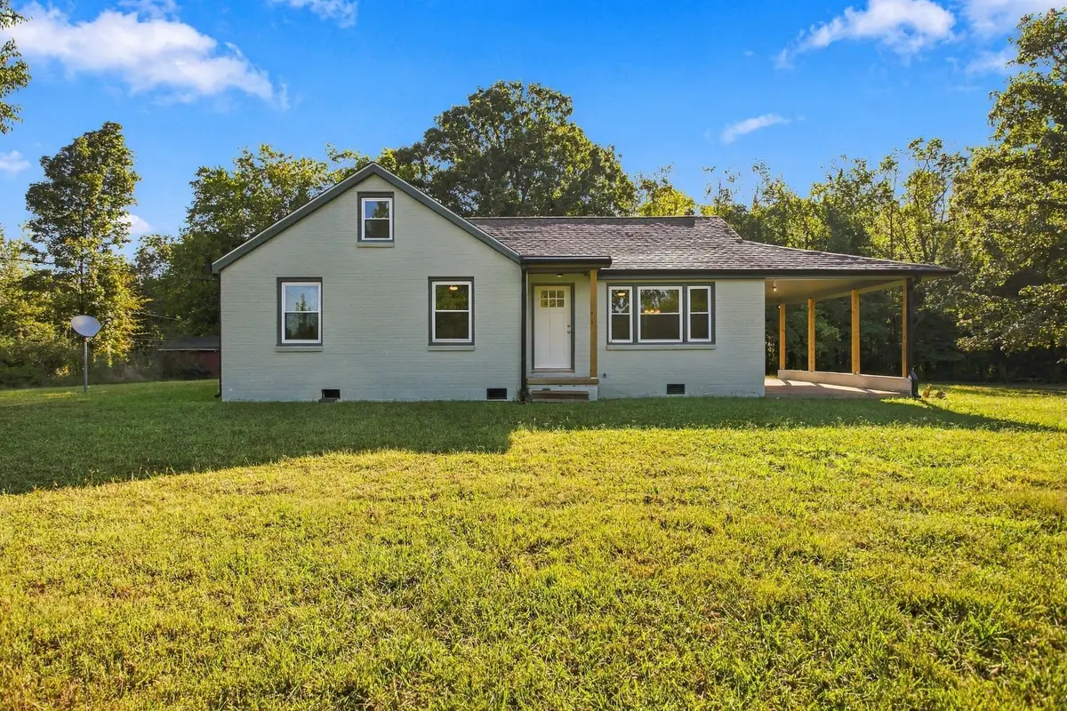 3015 Greenhill Dr, Centerville, TN 37033 - #1