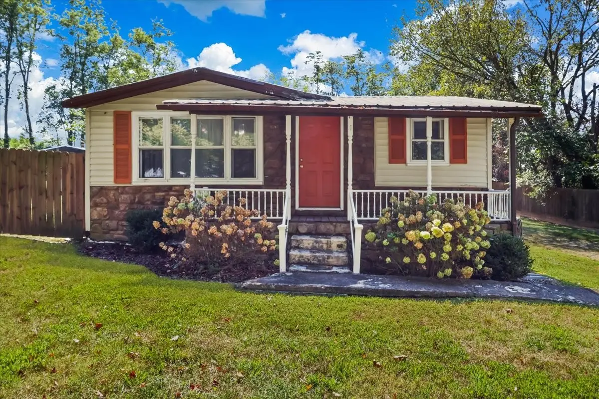 401 Orange St, Scottsville, KY 42164 - #1