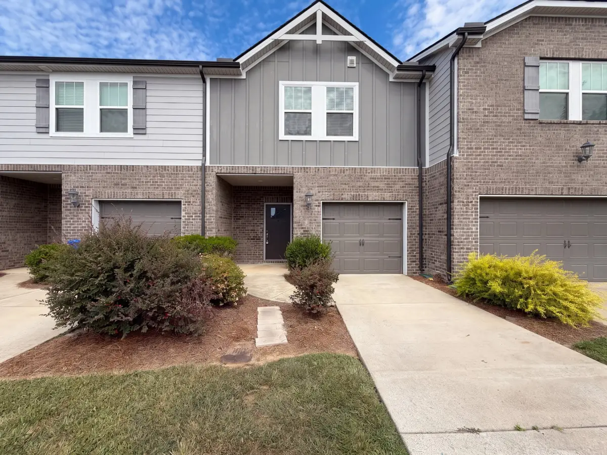 952 Oak Ridge Ln, Columbia, TN 38401 - #1