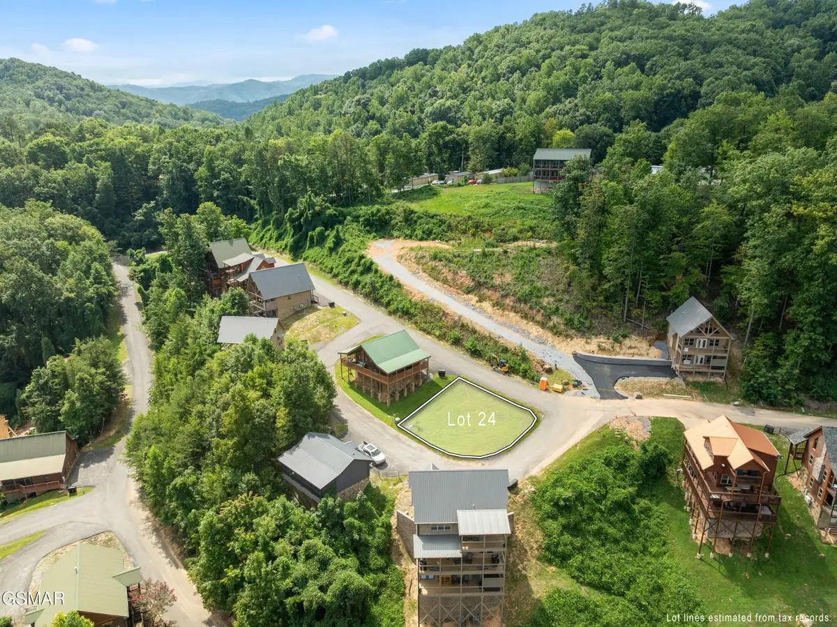 24 Pine Peak Way, Pigeon Forge, TN 37862 - #1