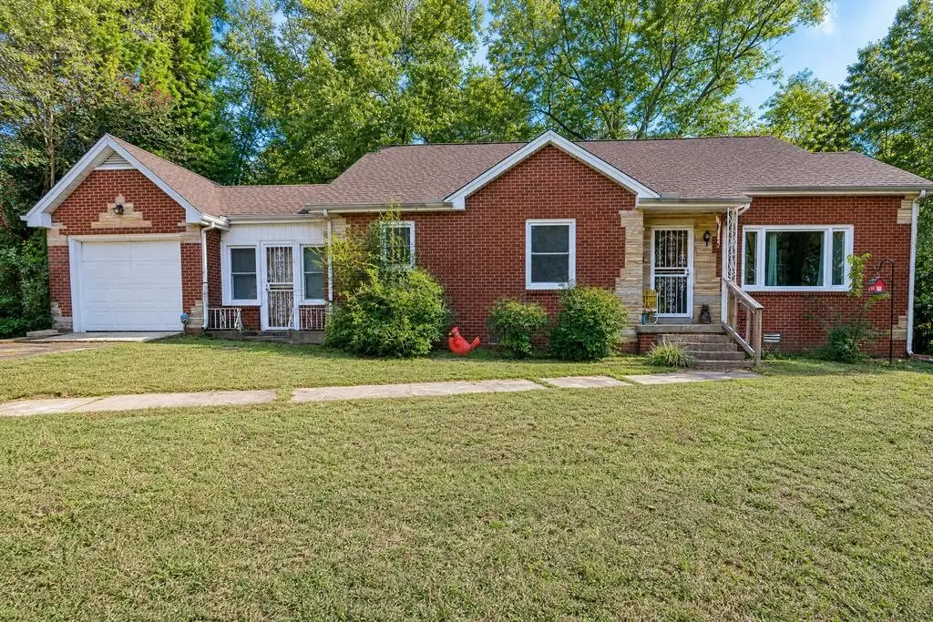 118 Rowland St, Camden, TN 38320 - #1