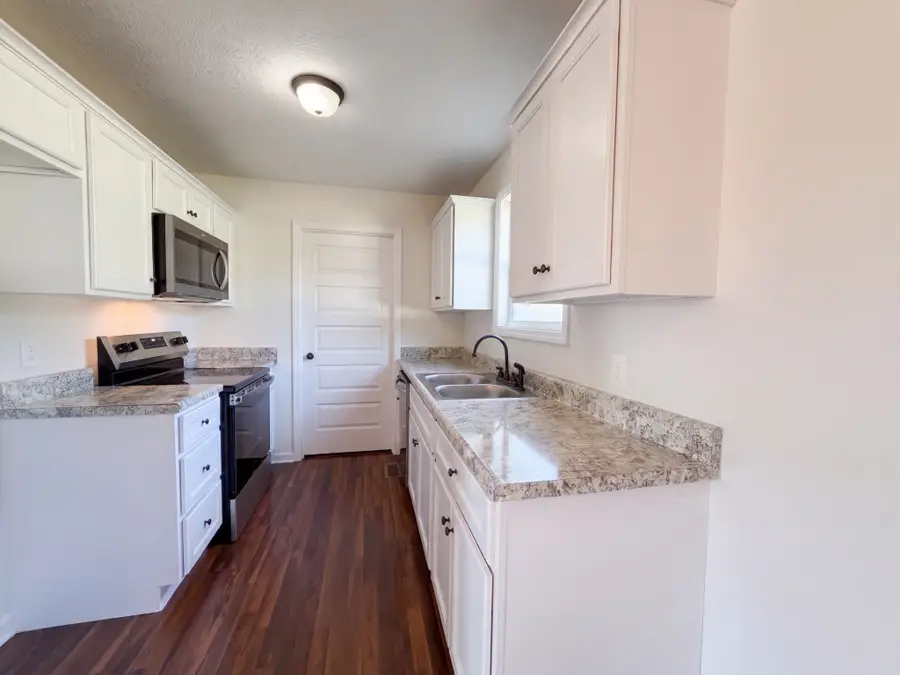 1437 Silver Creek Rd, Lewisburg, TN 37091 - #2